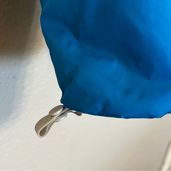 The North Face Blue Puffer Jacket Women's Size Medium - Picture 7 of 12